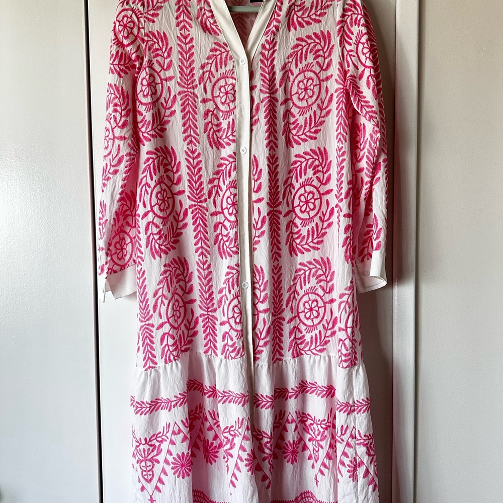 Chelsea & Theodore Pink and White Long Sleeve Dress